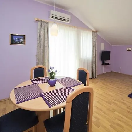 Big Blue - One-bedroom With Balcony And Sea View